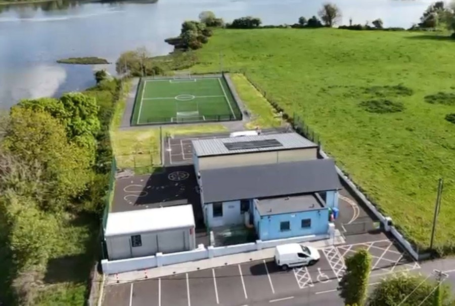 Templemary National School with lake and tennis court